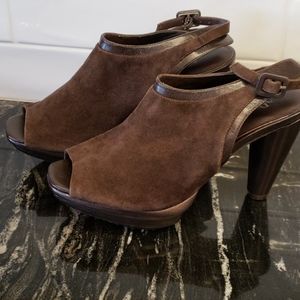 NWT Devani Suede Shoes